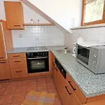 Daire Appartementhaus Sabine