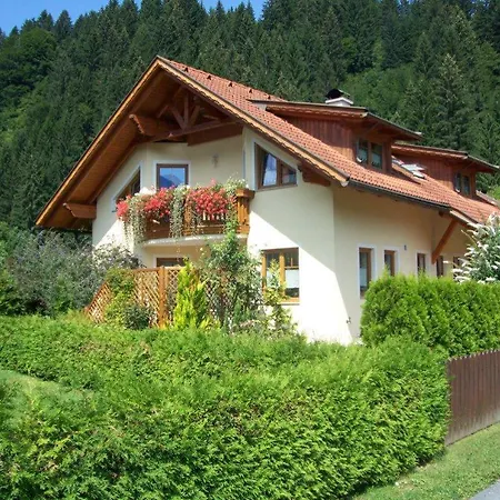 Daire Appartementhaus Sabine