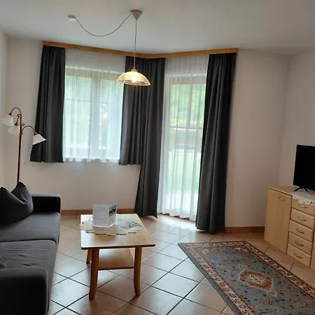 Daire Appartementhaus Sabine