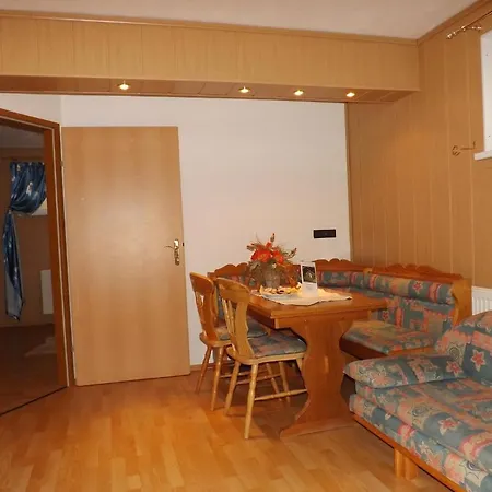 萨宾公寓酒店 Kotschach-Mauthen